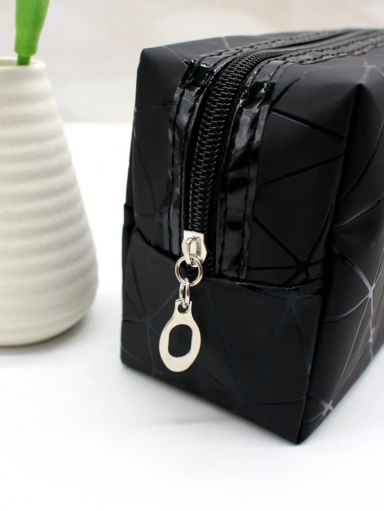 Black Portable Travel Makeup Bag Cosmetic Organizer Toiletries Bag Makeup